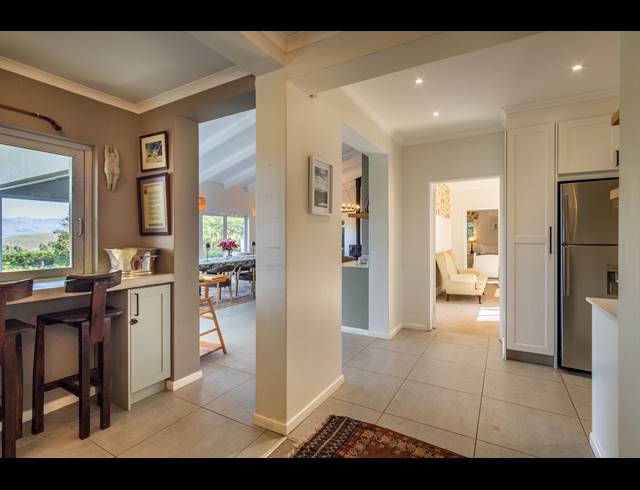3 BEDROOM FREEHOLD FOR SALE IN UNDERBERG